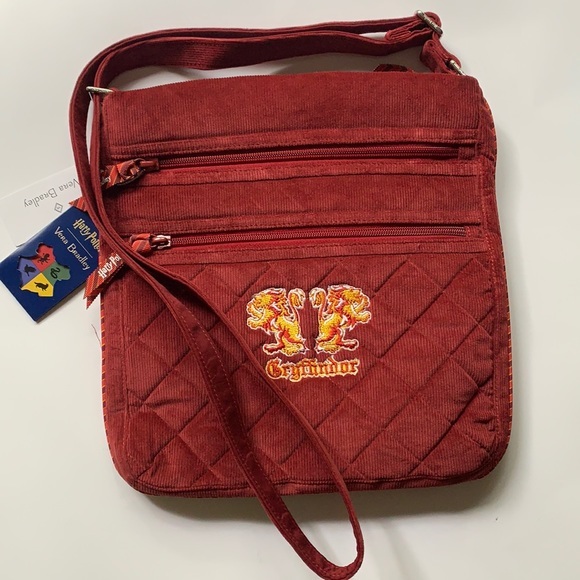 Poshmark Handbags - Poshmark Harry Potter Vera Bradley Gryffindor Triple crossbody in Red